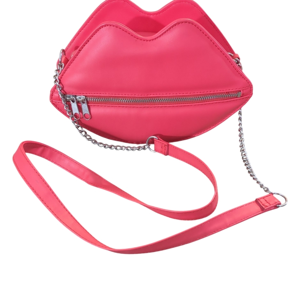 Divided H&M Pink Lip-Shaped Crossbody Bag